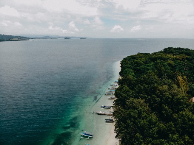 snorkelling in bali