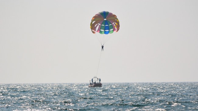 best beach for water sports in goa