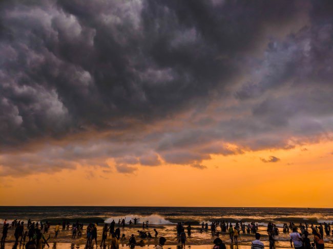 crowded beaches in goa